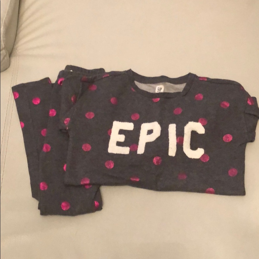 Girls GAPkids sweatsuit